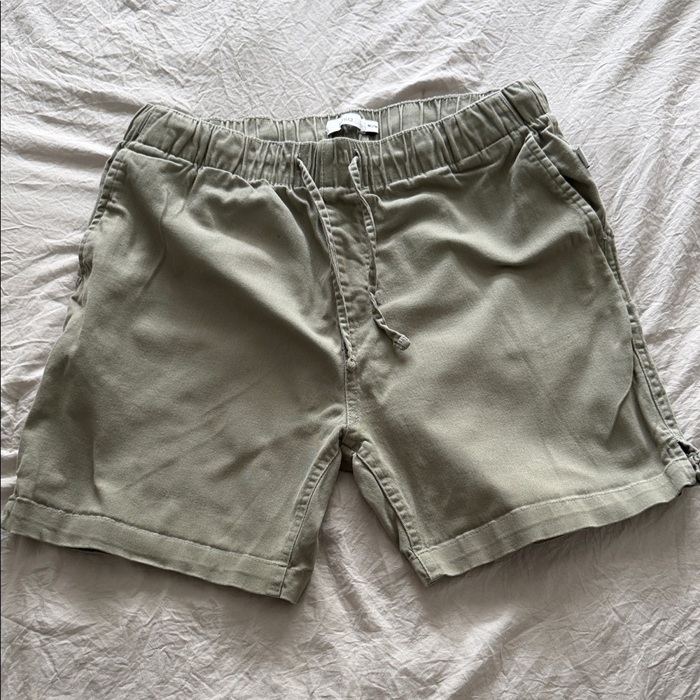 Men's Cotton Onia Drawstring Shorts in Olive Green